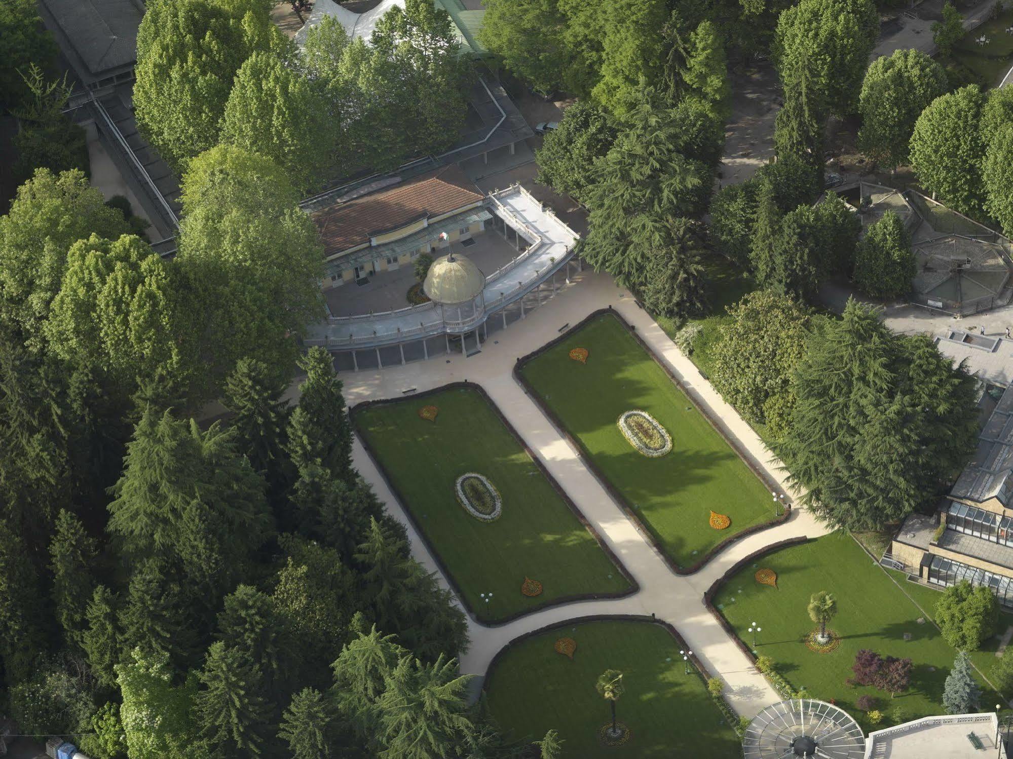 Rizzi Aquacharme Hotel & Spa Boario Terme Zewnętrze zdjęcie