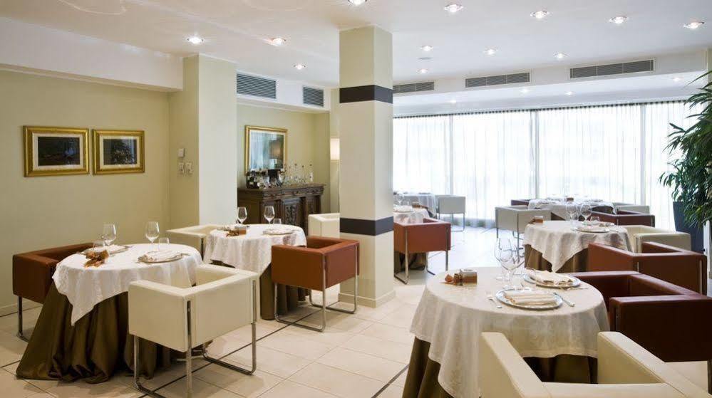 Rizzi Aquacharme Hotel & Spa Boario Terme Zewnętrze zdjęcie