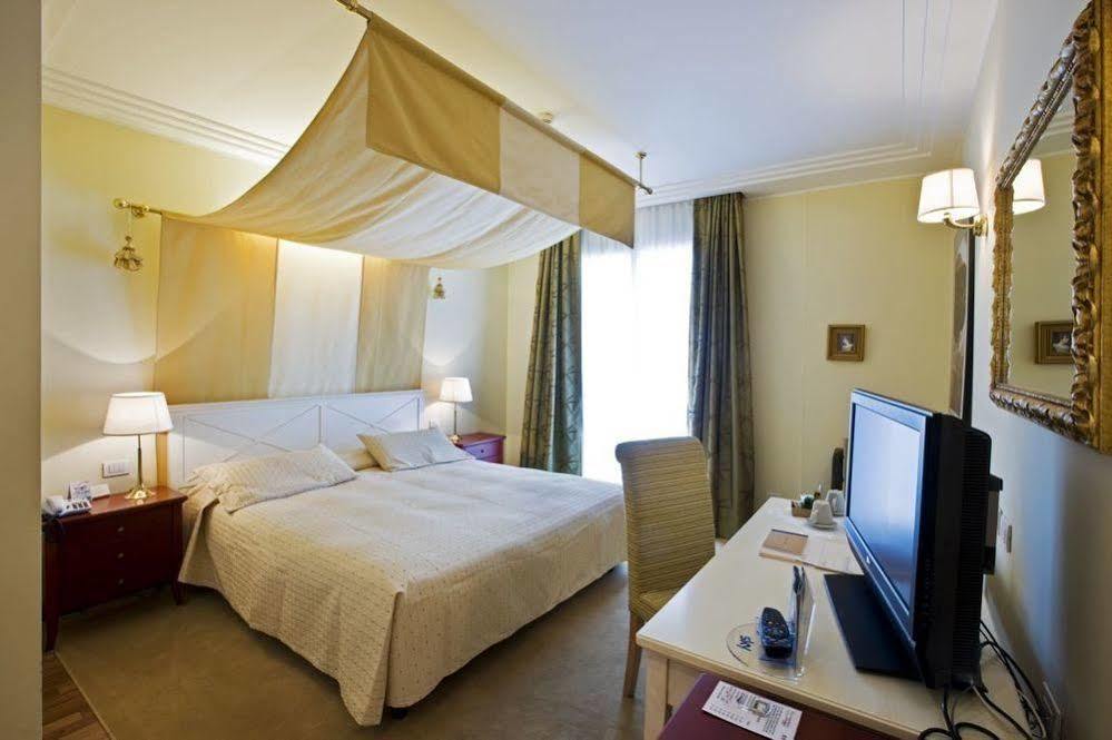 Rizzi Aquacharme Hotel & Spa Boario Terme Zewnętrze zdjęcie